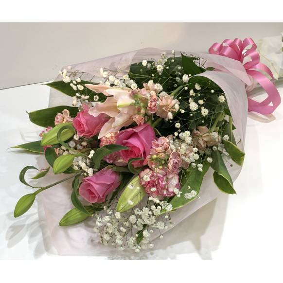 ピンク系花束 茨城県水戸市の花屋 フローリスト カトレア にフラワーギフトはお任せください 当店は 安心と信頼の花キューピット加盟店です 花キューピットタウン
